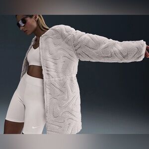 Nike Loose High-Pile Jacket FV8025-104